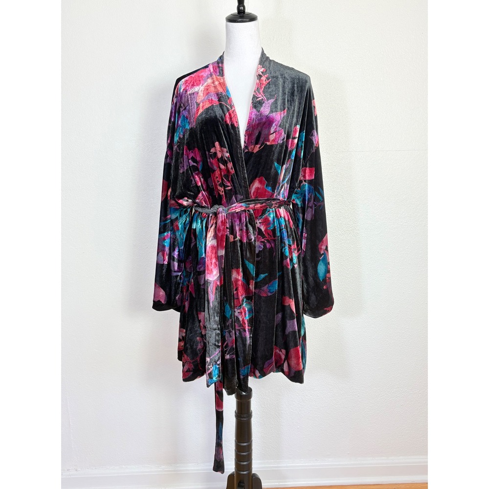 Soma Black & Dark Floral Velvet Kimono Wide Sleeve Robe Size Large/XL Whimsigoth